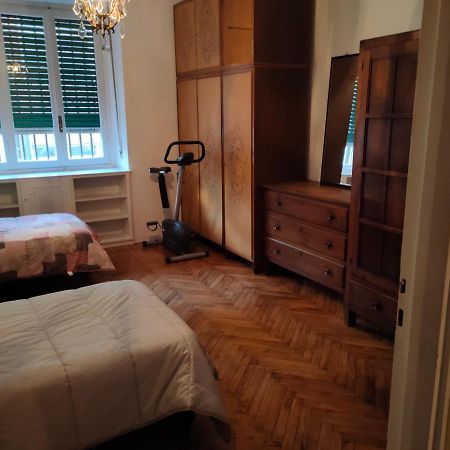Apartamento Casa - House Xavier Una Casa Famigliare , Dame Entra Solo Chi A Un Bel Cuore , Non'E Il L'Intero Alloggio Solo Stanze E Bagno Turín Exterior foto